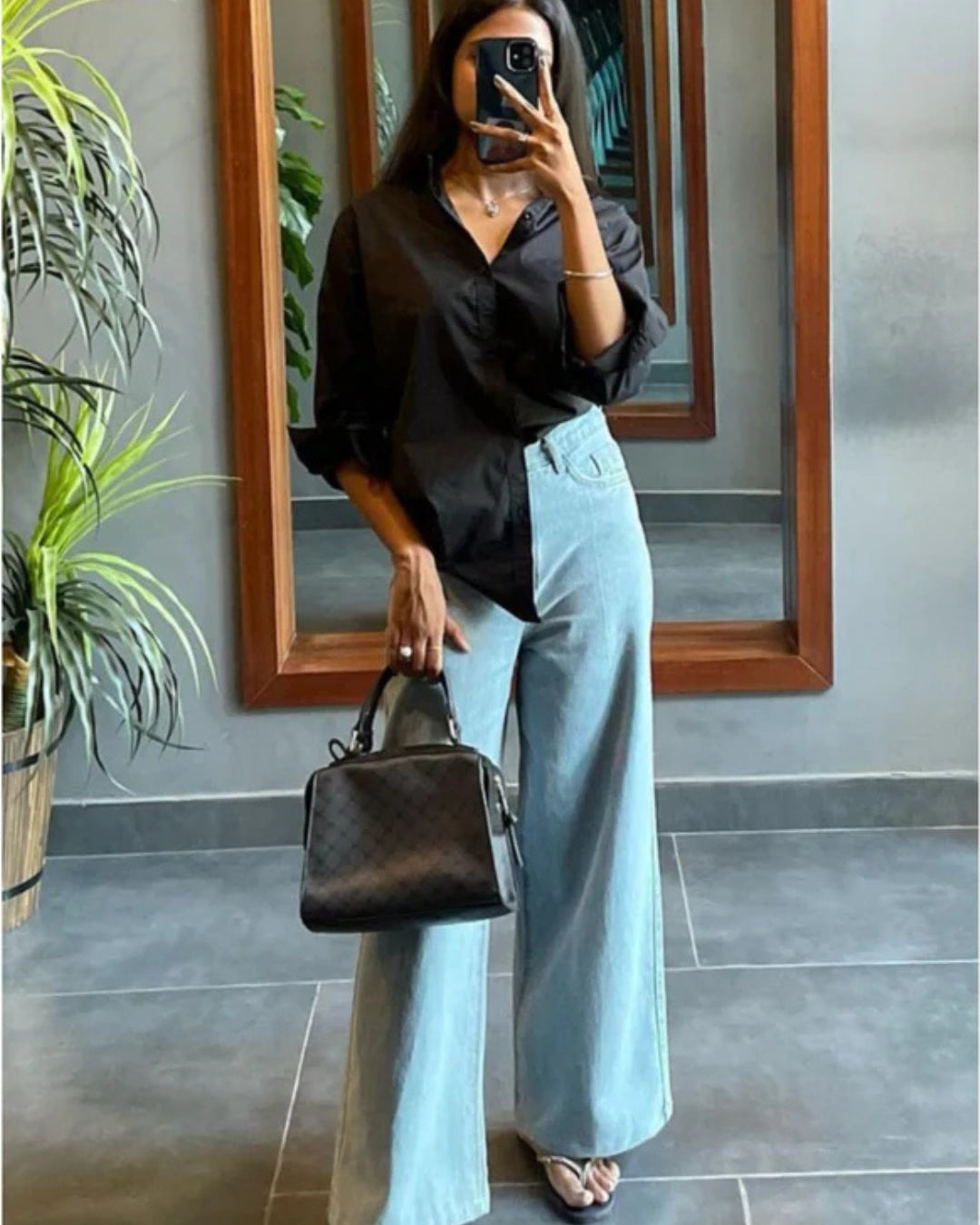 The Vibe | Light Wash Wide-Leg Jeans